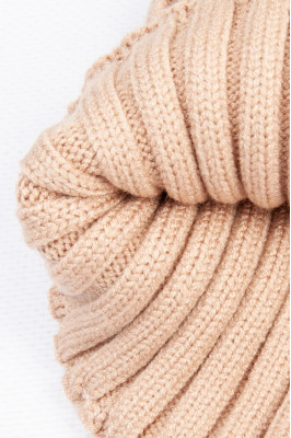 Шапка жіноча